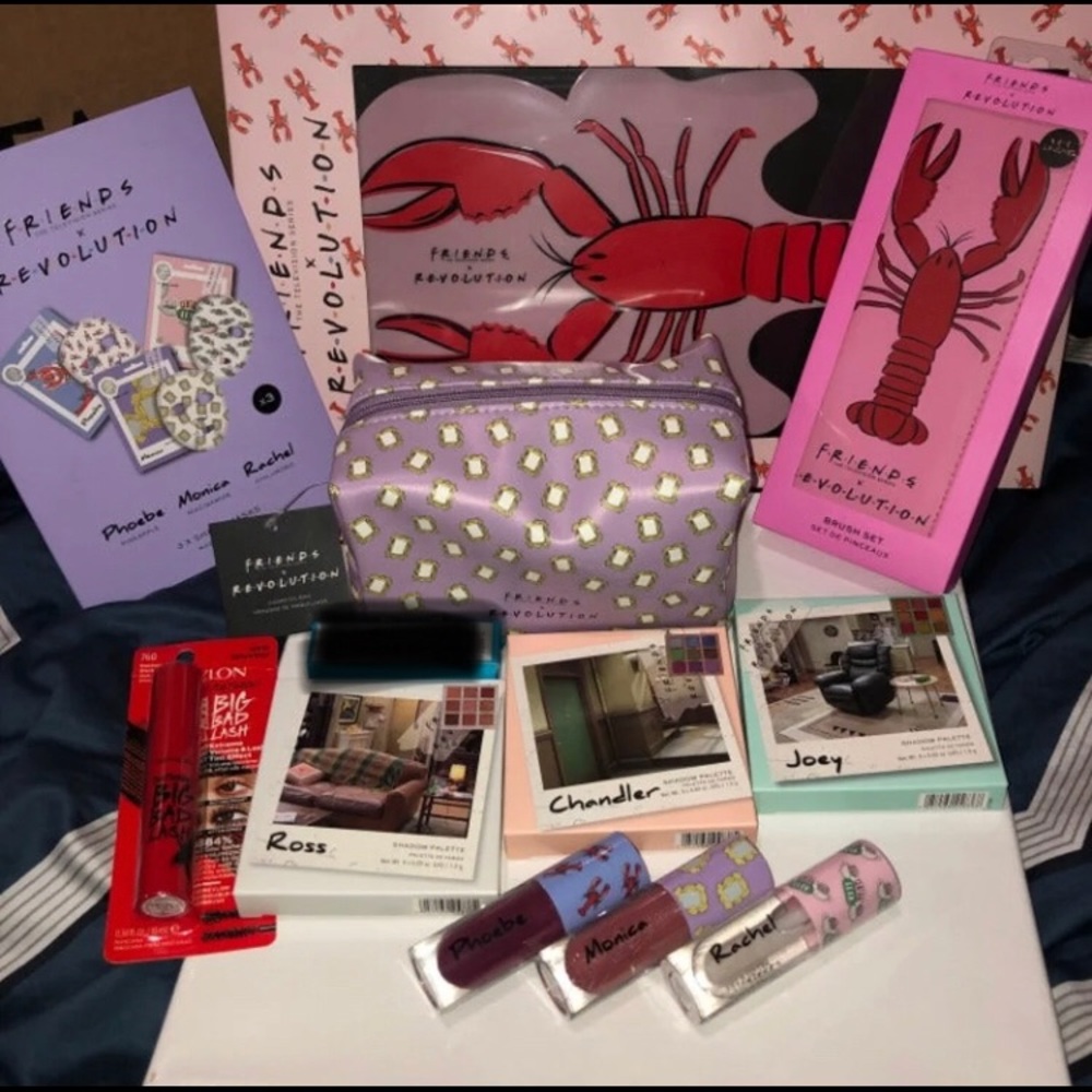 REVOLUTION X FRIENDS SHOW MAKEUP 11 ITEMS all new - Picture 7 of 8